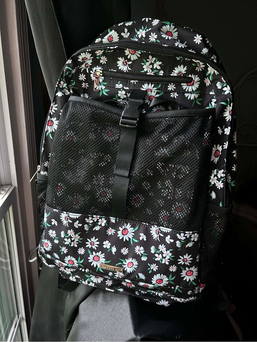 Madden GirlBlack Floral Daisy Backpack with Lunchbox